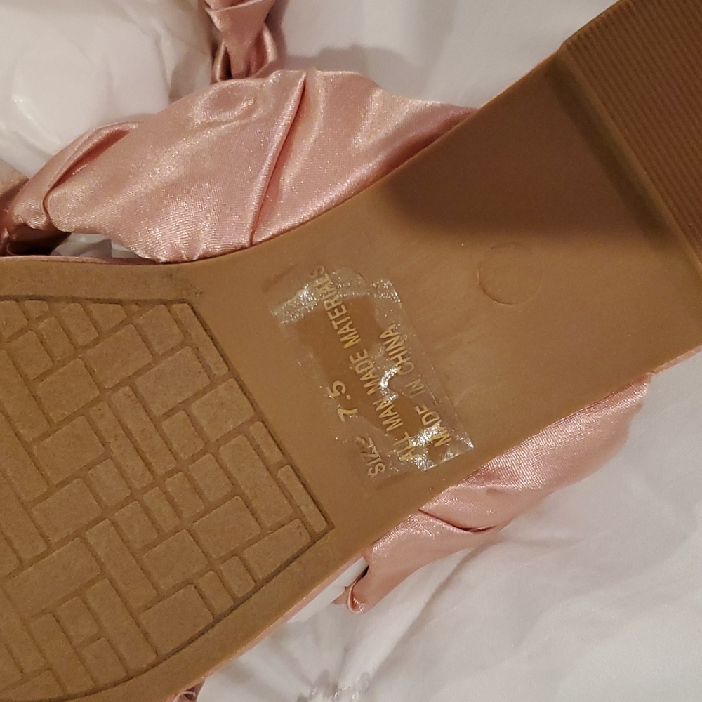 🆕️Lulus Satin Sandals - Picture 2 of 6